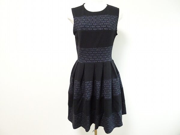 ラインが綺麗なファスフィーユアシュアヴルのワンピースを買取しました