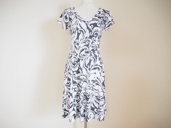 スリムなシルエットになる｜ファスフィーユアシュアヴルのワンピースを買取しました