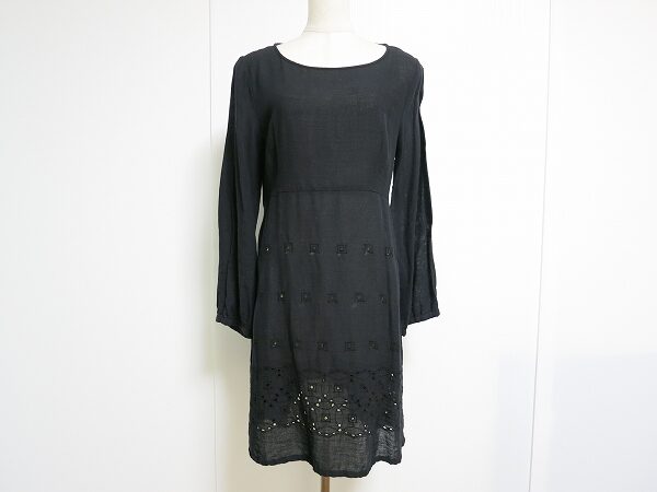 優しいカットワークが好印象|タバサのワンピースを買取しました