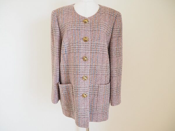 レリアンのベージュ系ツイードジャケットを買取させて頂きました