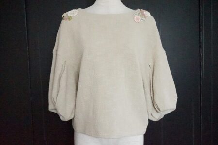 肩部分の花がラブリー｜グレースコンチネンタルのカットソーを買取しました