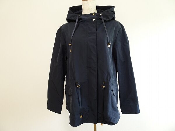 すっきりしたデザインが嬉しい！自由区のマウンテンパーカーを買取しました