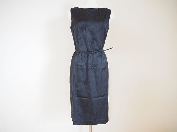 シルク感が艶やか｜ニジュウサンクのワンピースを買取しました