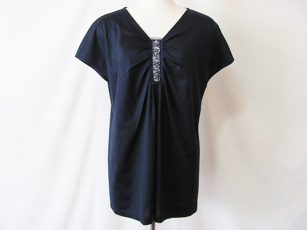 スパンコールがほどよくポイントになるレリアンのTシャツを買取しました