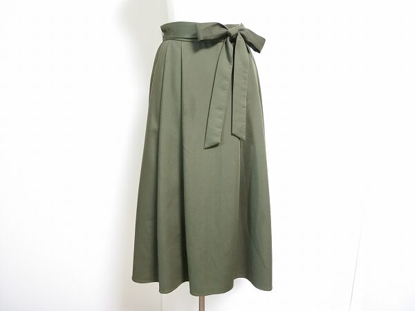 ウエストリボンがフェミニンなレリアンのスカートを買取させて頂きました