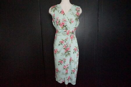 水色×お花で大人華やかスタイル｜ローラアシュレイのワンピースを買取しました