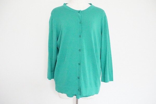 目が冴えるようなグリーン｜レリアン ブルーノマネッティのアンサンブルを買取しました