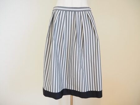 気持ちも軽やかになる｜自由区のスカートを買取しました