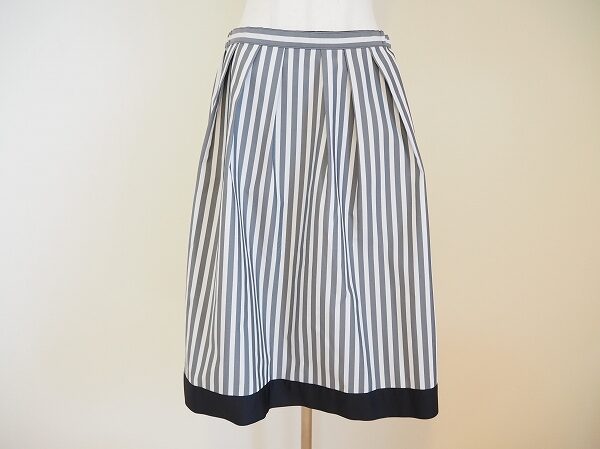 気持ちも軽やかになる｜自由区のスカートを買取しました