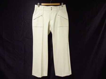オフホワイトが効いている ニジュウサンクのパンツを買取しました
