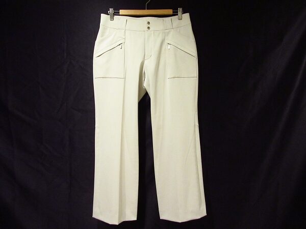 オフホワイトが効いている ニジュウサンクのパンツを買取しました