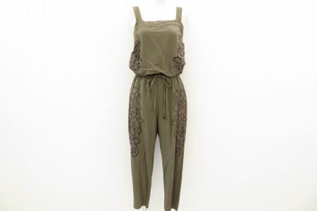 すっきりオシャレに着られる｜グレースコンチネンタルのワンピースを買取しました