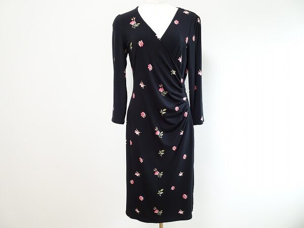 シルエットと花柄が綺麗｜ローラアシュレイのワンピースを買取しました