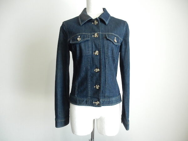 シンプルなのにシック｜ローラアシュレイのジャケットを買取しました