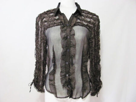 個性的なフリルが上品｜伊太利屋のブラウスを買取しました