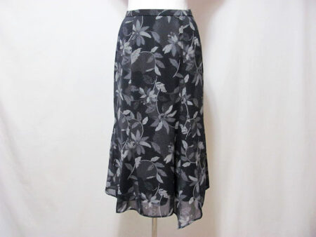 マーメイドデザインで優美に｜レリアンのスカートを買取しました