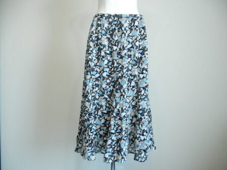 丁度いい華やかさ｜レリアンのスカートを買取しました