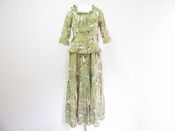 フレッシュな緑の花柄が嬉しい｜ピンクハウスのセットアップを買取しました