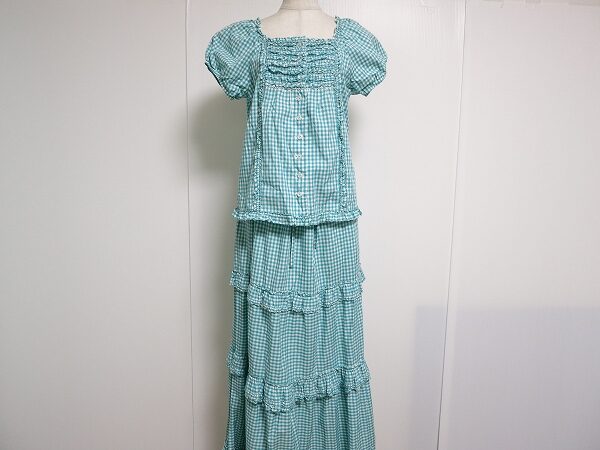 清々しいギンガムチェックが嬉しい｜ピンクハウスのセットアップを買取しました