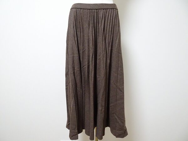 フレア具合が絶妙｜レリアンのスカートを買取しました