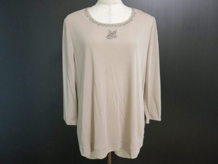 ベージュとラインストーンでソフトな輝き｜伊太利屋のカットソーを買取しました