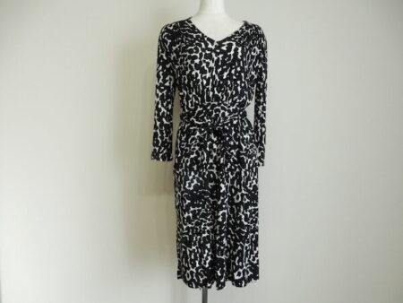 ゴージャス×色気を感じる｜ダナキャランニューヨークのワンピースを買取しました