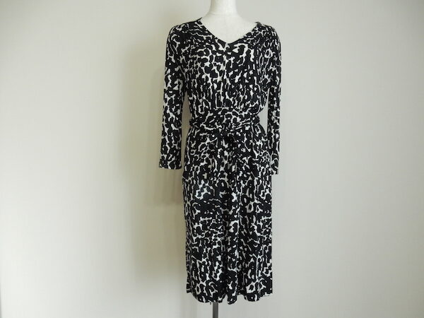 ゴージャス×色気を感じる｜ダナキャランニューヨークのワンピースを買取しました