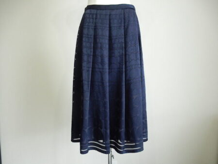 絶妙な可愛さに絶句 レリアンのスカートを買取しました