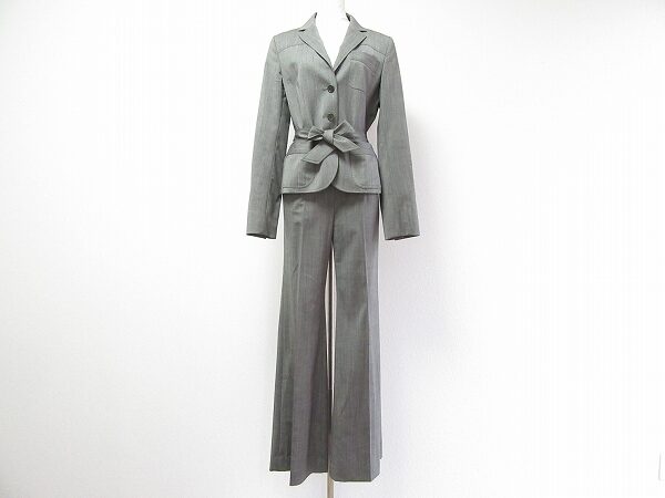 可愛らしくもある｜セオリーのパンツスーツを買取しました