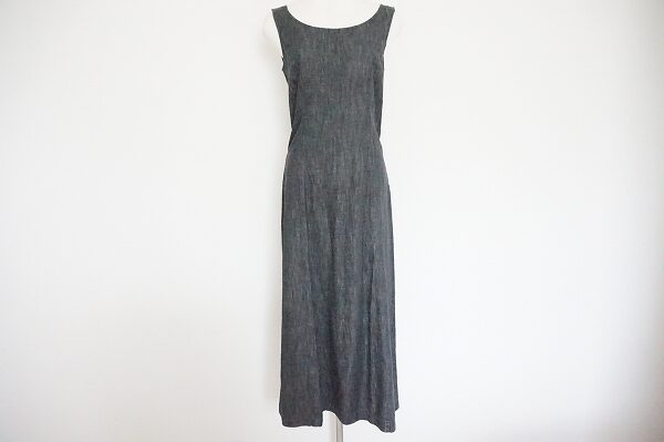 スラリとしたシルエットになる｜タバサのワンピースを買取しました