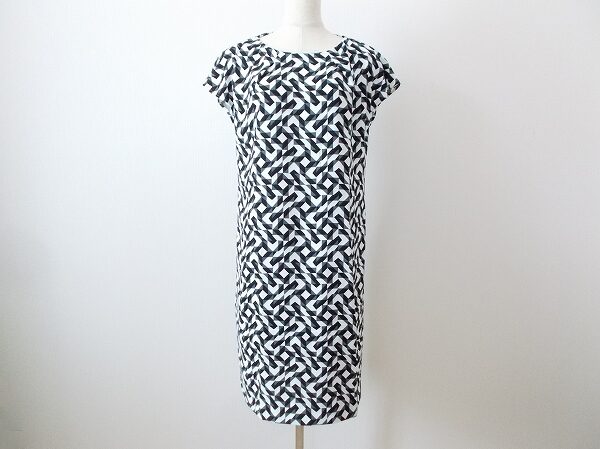 斬新な絵柄を楽しむ｜レリアンのワンピースを買取しました