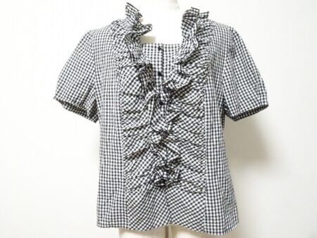 豪華すぎるフリルに惹きつけられる レリアンのブラウスを買取しました