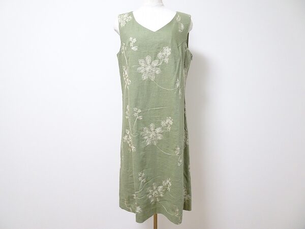 やわなカーキにうっとりする｜ローラアシュレイのワンピースを買取しました