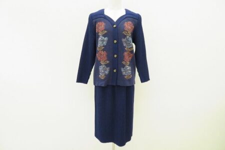 存在感ある花柄が華やか｜斉藤都世子のセットアップを買取しました