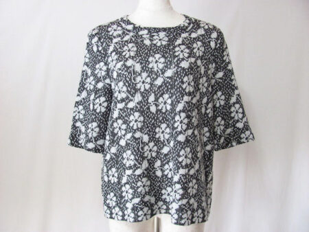 黒とラメの組み合わせがゴージャス｜斉藤都世子のニットを買取しました