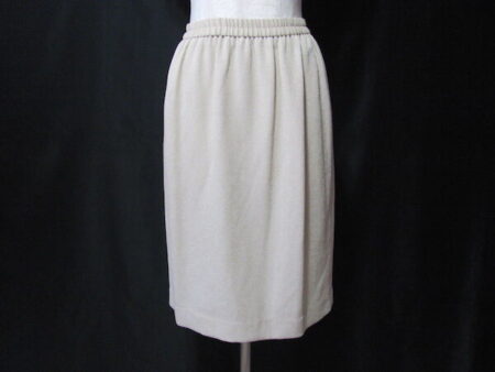 合わせやすくて最強｜詩仙堂のスカートを買取しました