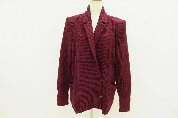 赤紫な雰囲気がゴージャス!斉藤都世子のジャケットを買取しました