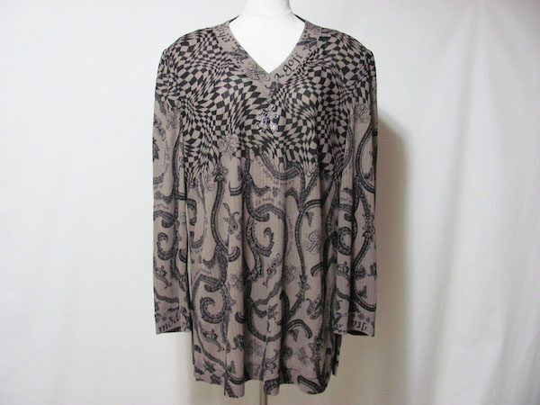 大胆柄でゴージャスな印象に｜伊太利屋のカットソーを買取しました