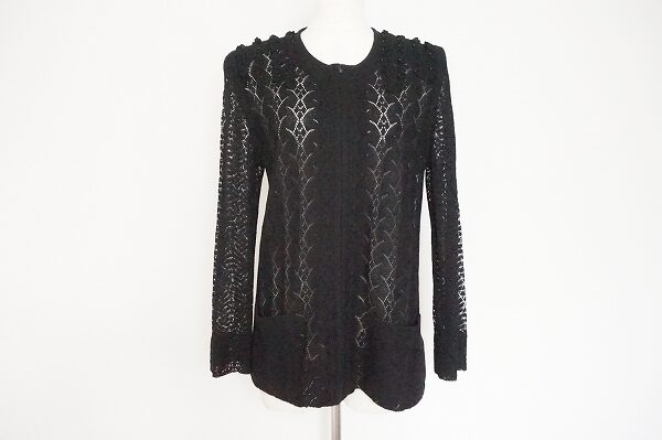 透かし編みで唯一無二な印象へ|斉藤都世子のニットを買取しました