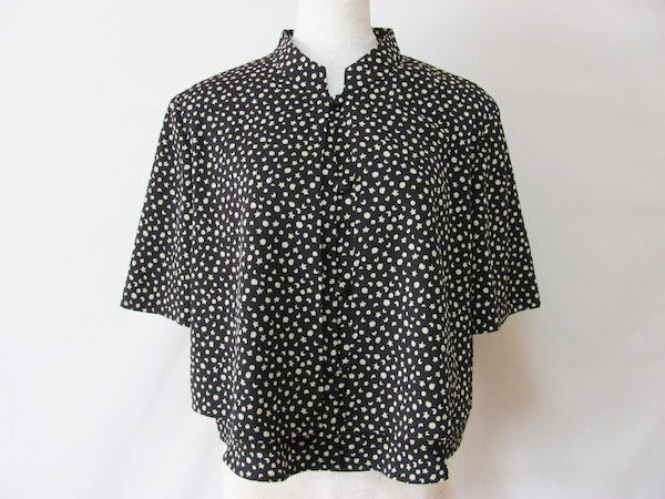 月と星でどこかポップ｜詩仙堂のブラウスを買取しました