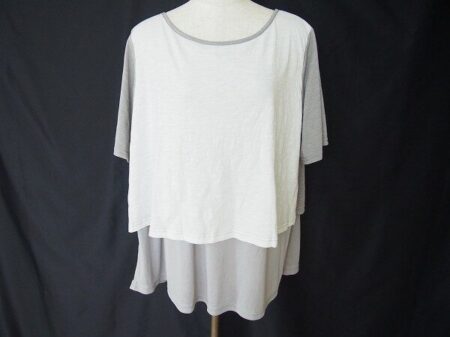 ほどよいフリルが丁度いい！アズノゥアズオオラカのカットソーを買取しました