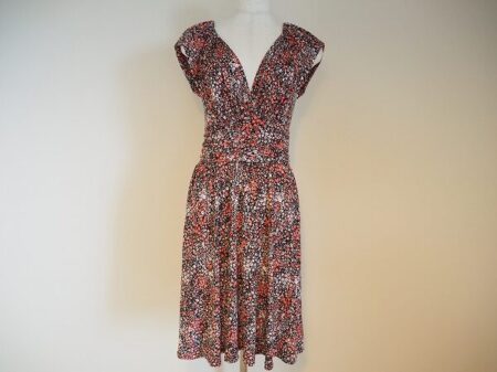 品のある柄に包まれる エジェリのワンピースを買取しました