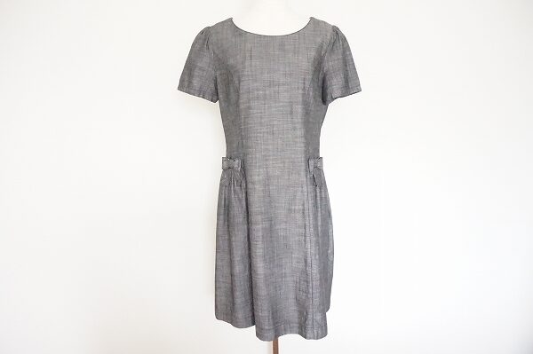 コンパクトなシルエットが嬉しい ギャラリービスコンティのワンピース