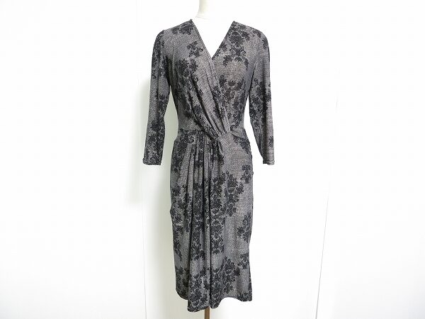 緊張感がありつつもどこか柔和なイメージに エジェリのワンピースをお買取