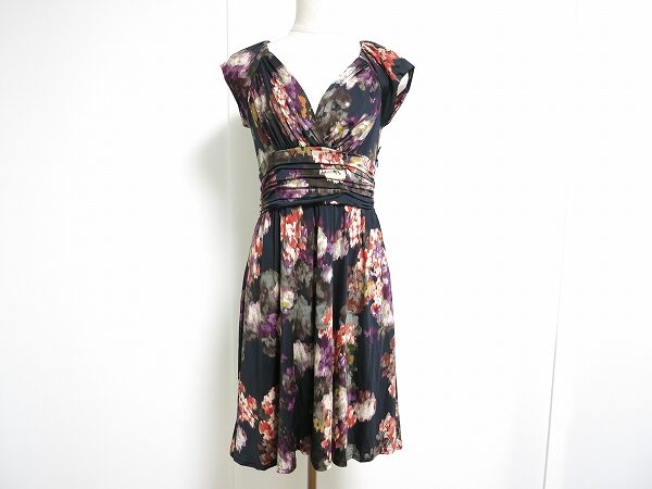 ファンタジックな柄が素敵なエジェリのワンピースを買取しました
