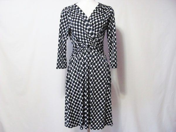 クール×ソフトなバランスが素敵なエジェリのワンピースを買取しました