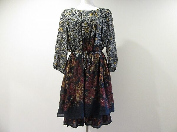 フリル具合に引き込まれる アズノウアズドゥバズのワンピースを買取しました