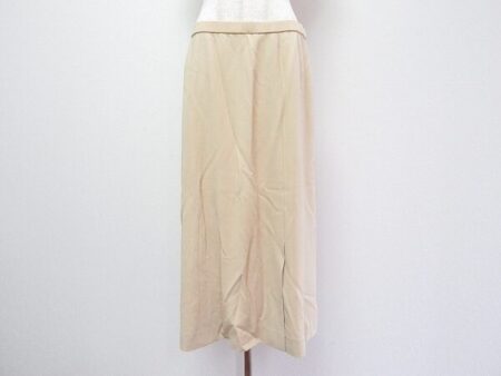やんわりベージュが使いやすい！レリアンのスカートを買取しました