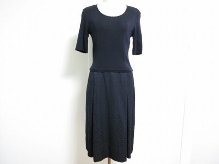 しっとりした感じがエクセレント レリアンのワンピースを買取しました