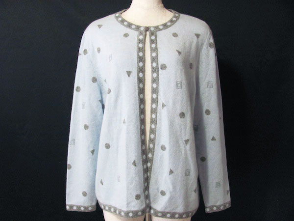 しおらしいブルーが素敵なレリアンのカーディガンを買取しました